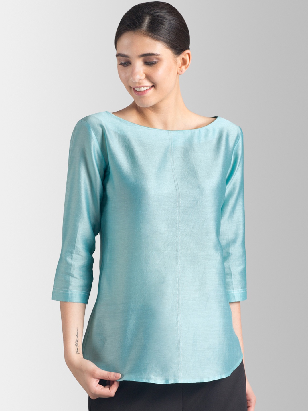 

FableStreet Women Blue Solid Top