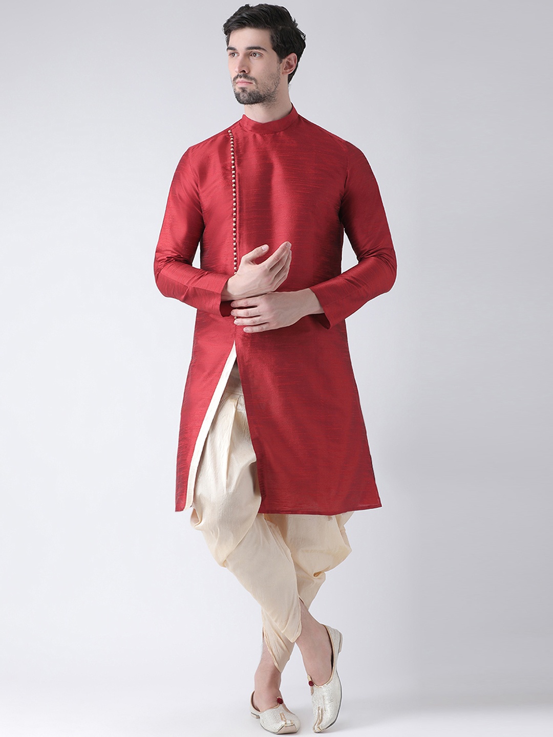 

DEYANN Men Red Solid Dupion Silk Straight Kurta