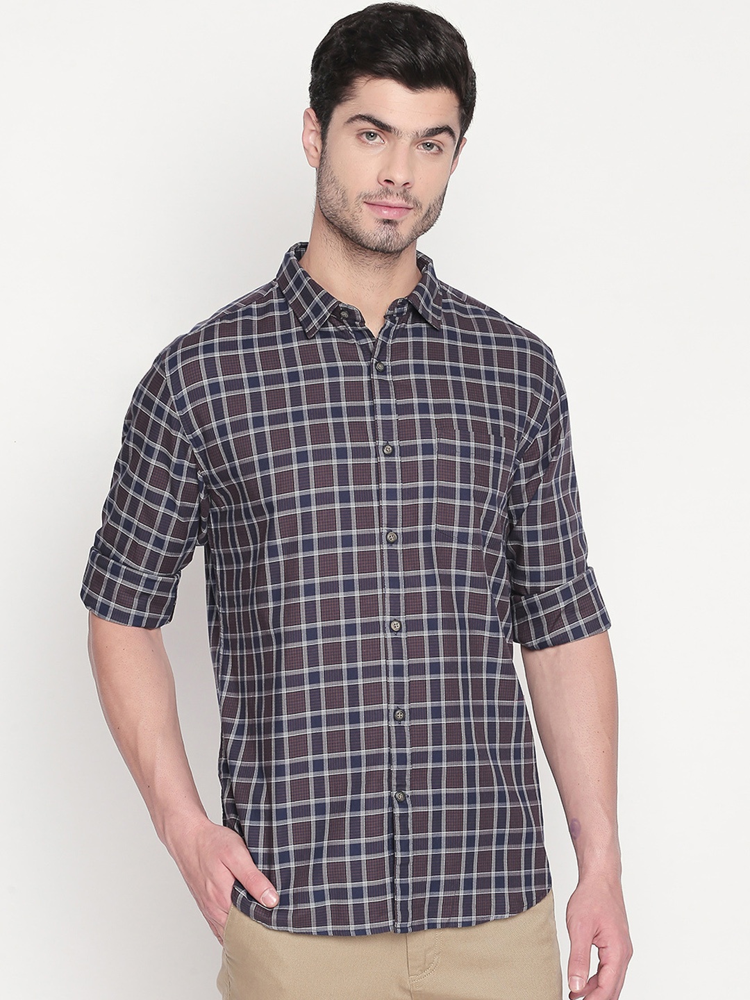 

BYFORD by Pantaloons Men Brown & Navy Blue Slim Fit Checked Casual Shirt