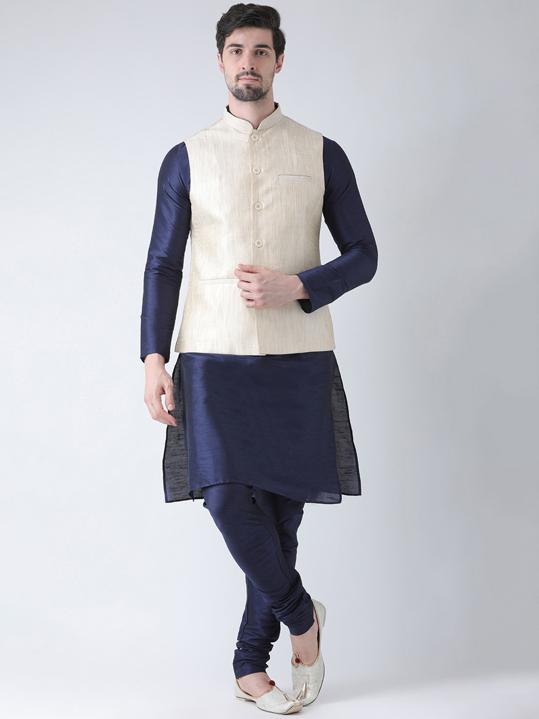 

DEYANN Men Cream-Coloured & Navy Blue Self Design Kurta with Churidar