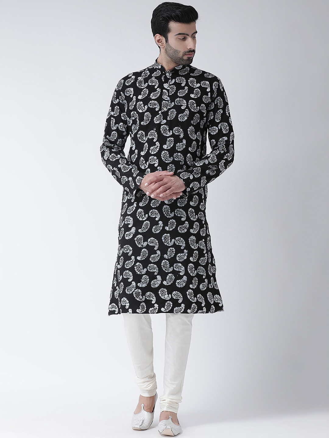 

KISAH Men Black & White Printed Kurta with Churidar