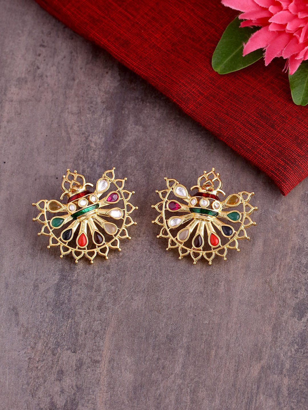 

Voylla Women Gold-Toned Brass-Plated Handcrafted Crescent Shaped Chandbalis