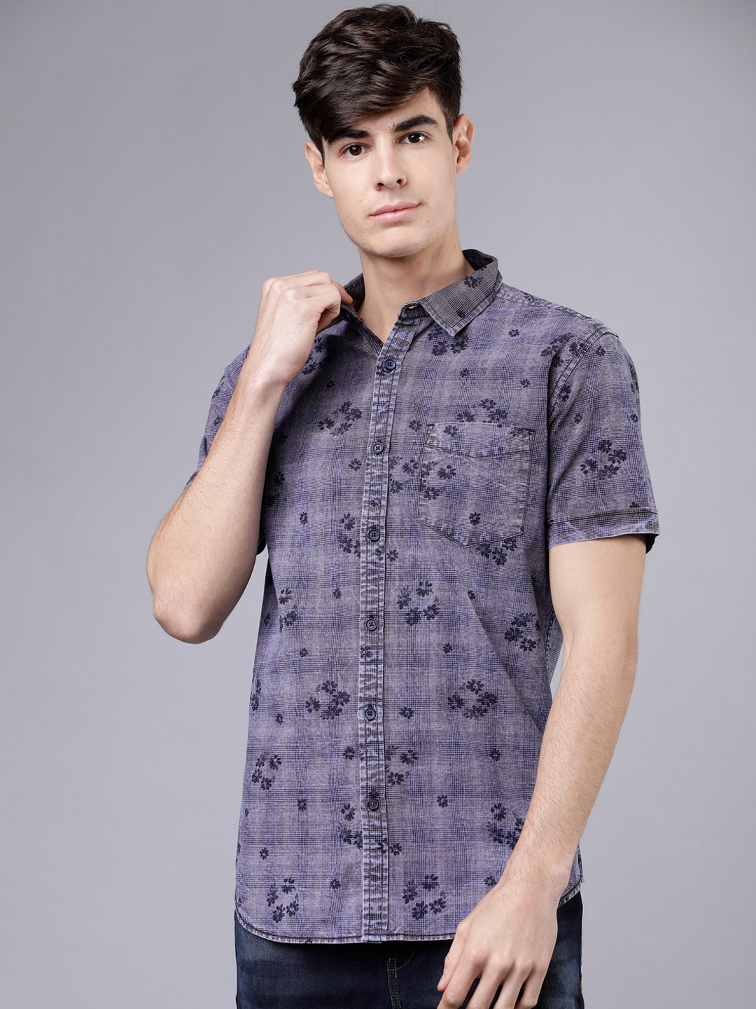

LOCOMOTIVE Men Blue & Pink Slim Fit Printed Casual Shirt