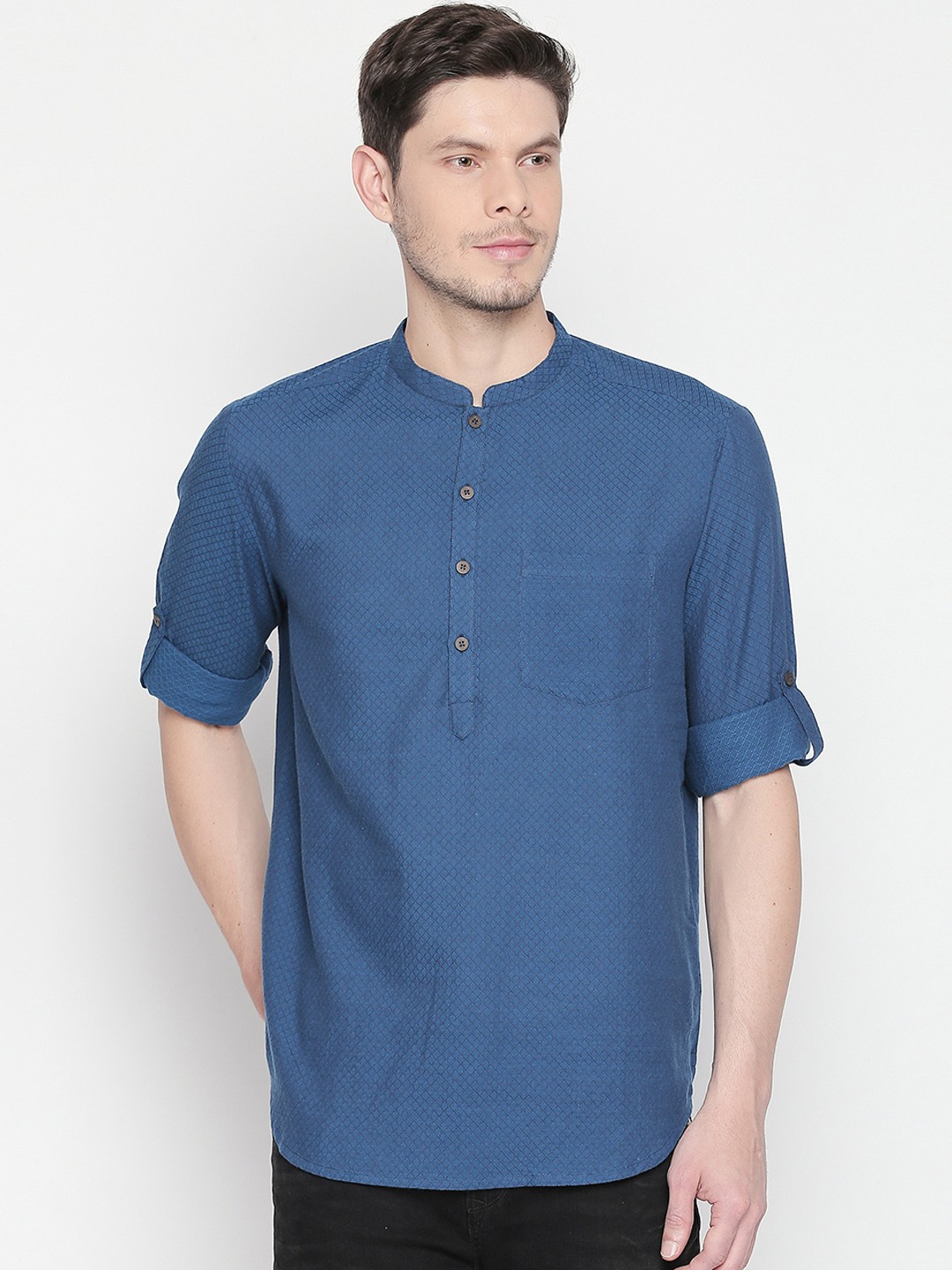 

indus route by Pantaloons Men Blue Woven Design Straight Kurta