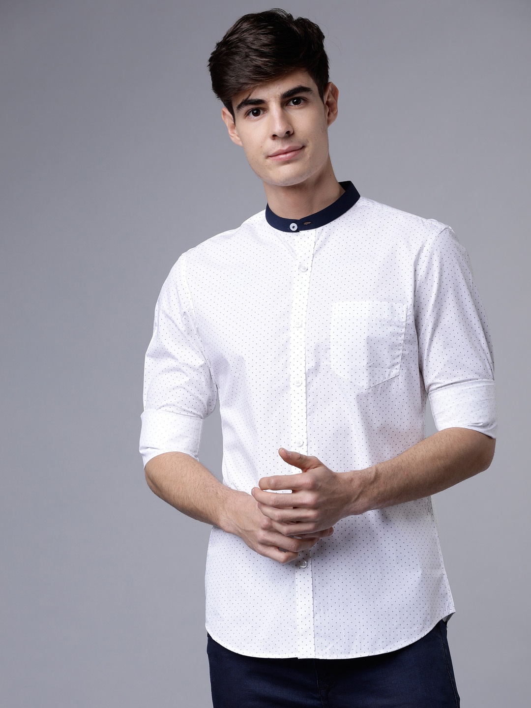 HIGHLANDER Men White & Navy Blue Slim Fit Printed Semiformal Shirt