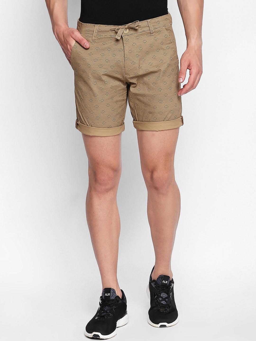 

beevee Men Beige Checked Regular Fit Regular Shorts
