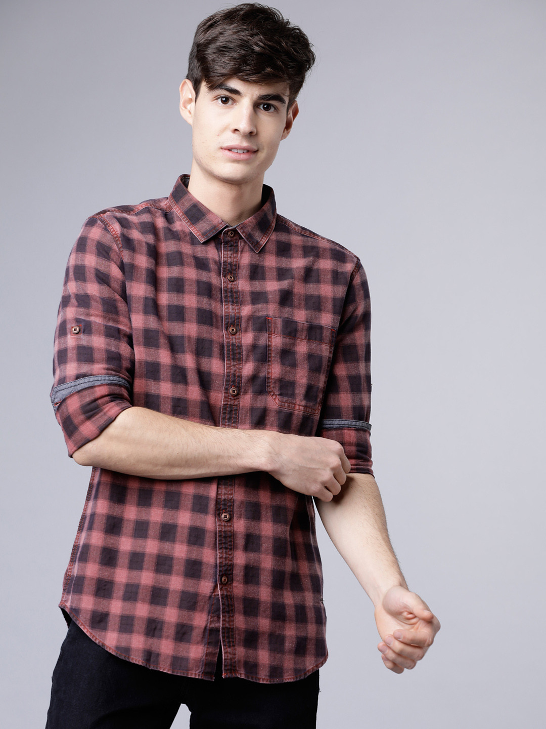 

LOCOMOTIVE Men Maroon & Brown Slim Fit Checked Casual Shirt