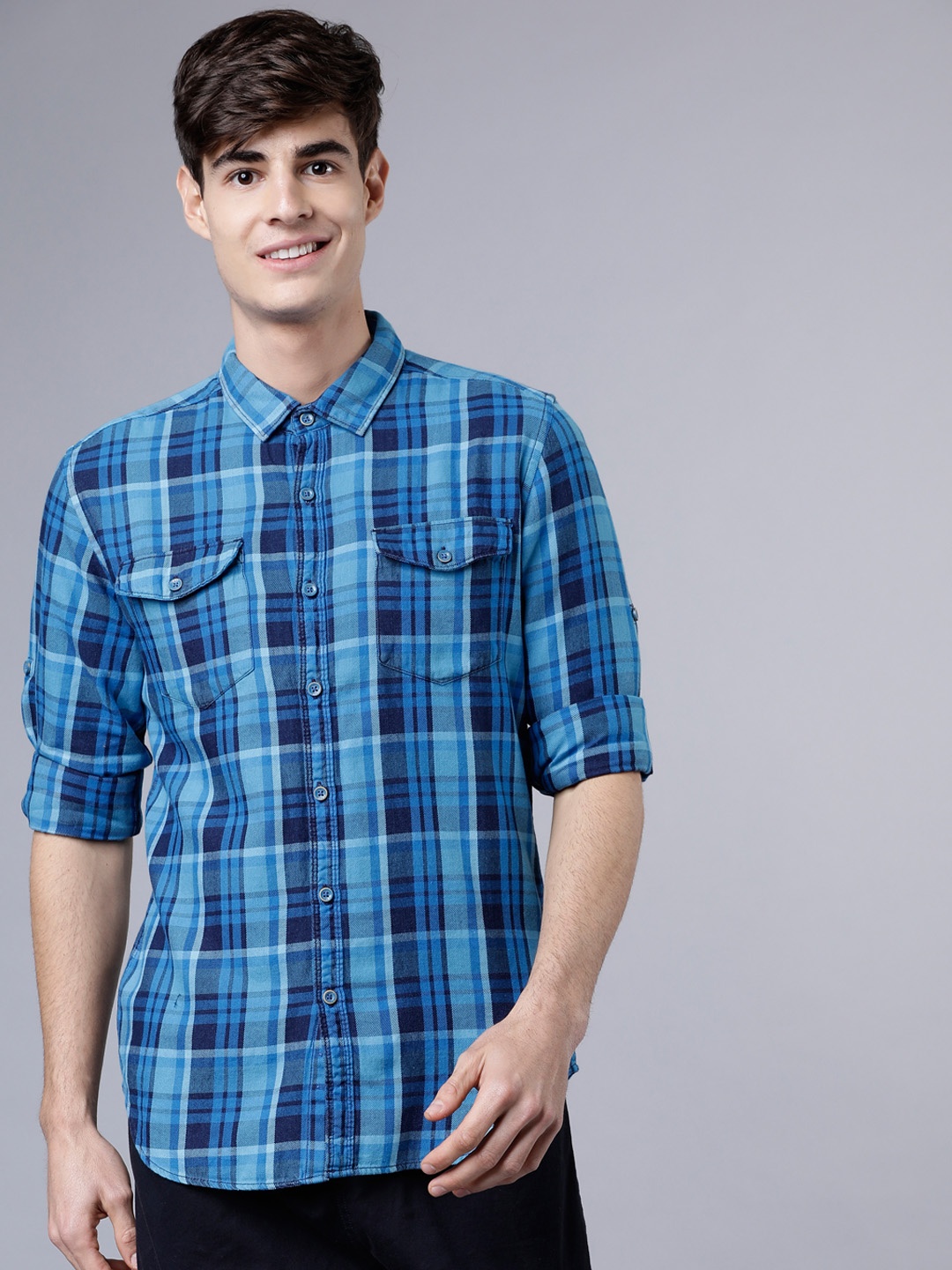 LOCOMOTIVE Men Navy Blue & Blue Slim Fit Checked Casual Shirt