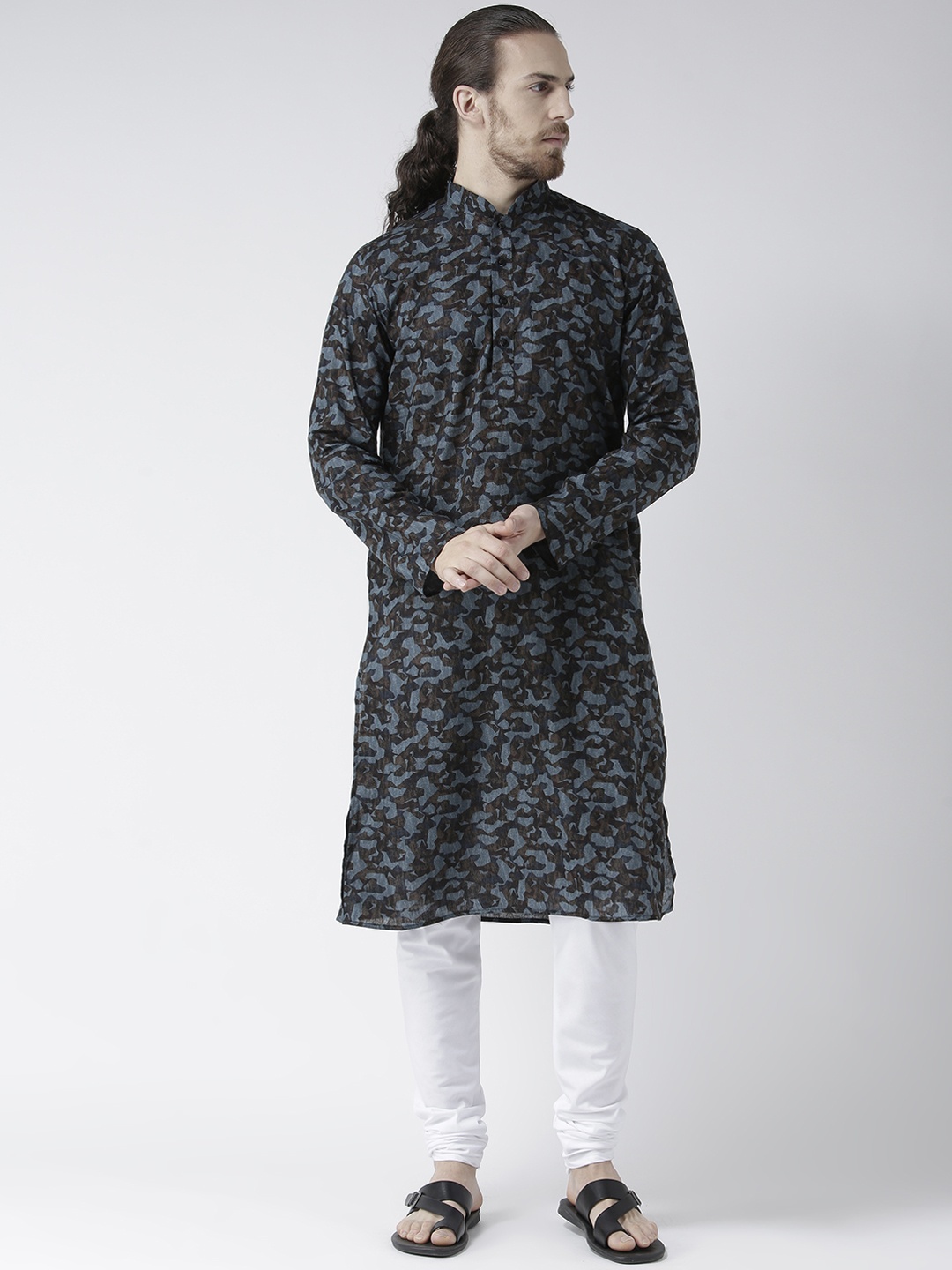 

DEYANN Men Black & White Printed Kurta with Churidar