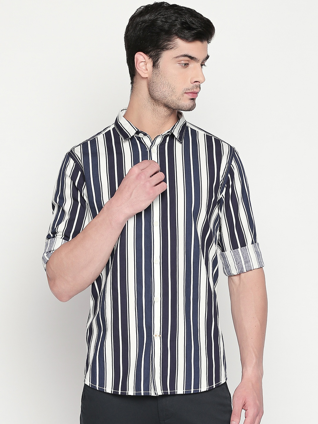 

Urban Ranger by pantaloons Men Blue & White Slim Fit Striped Casual Shirt