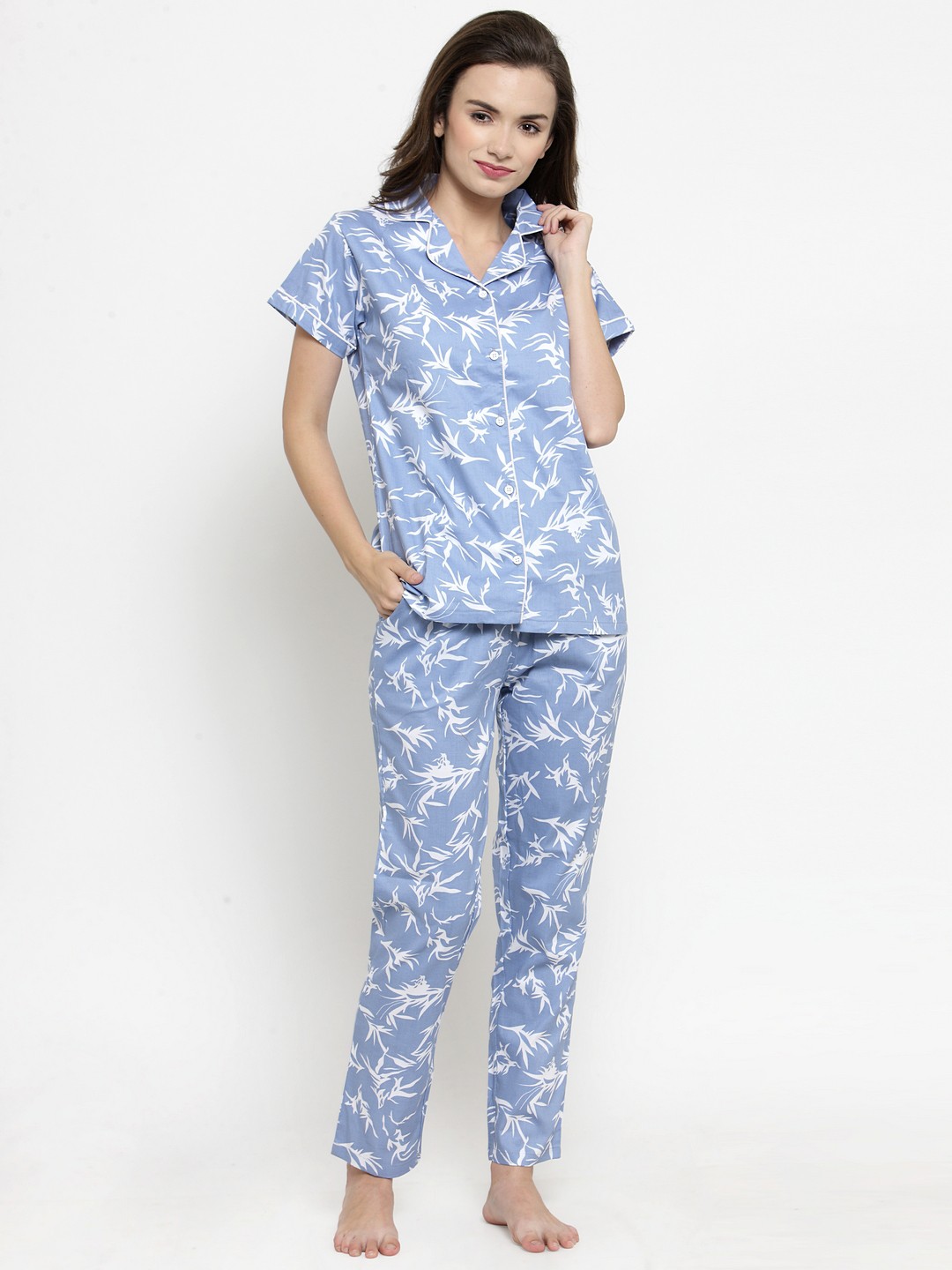 

Claura Women Blue & White Feather Print Pyjamas Set
