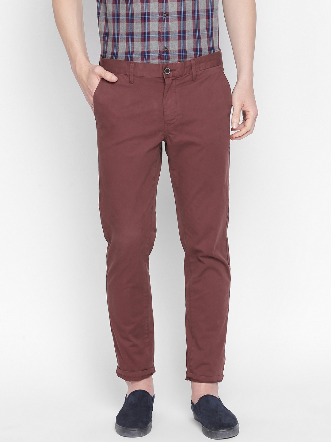 

Basics Men Red Tapered Fit Solid Regular Trousers