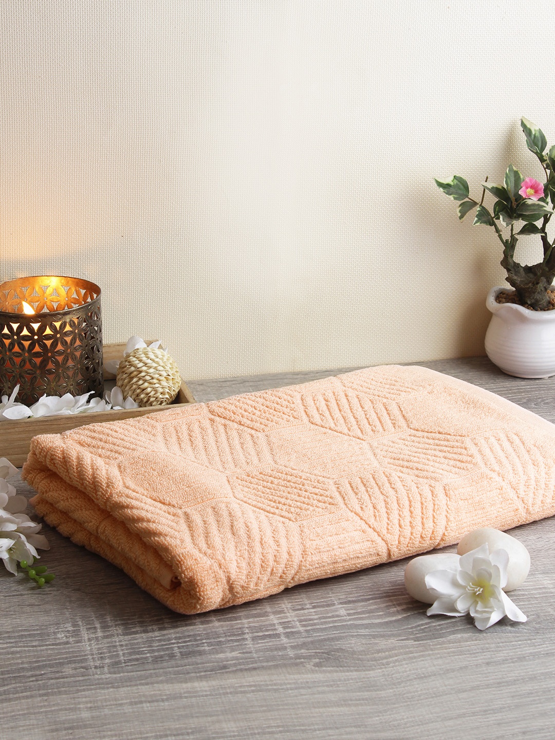 

Softweave Men Coral Orange Geometric Patterned 450 GSM Bath Towel
