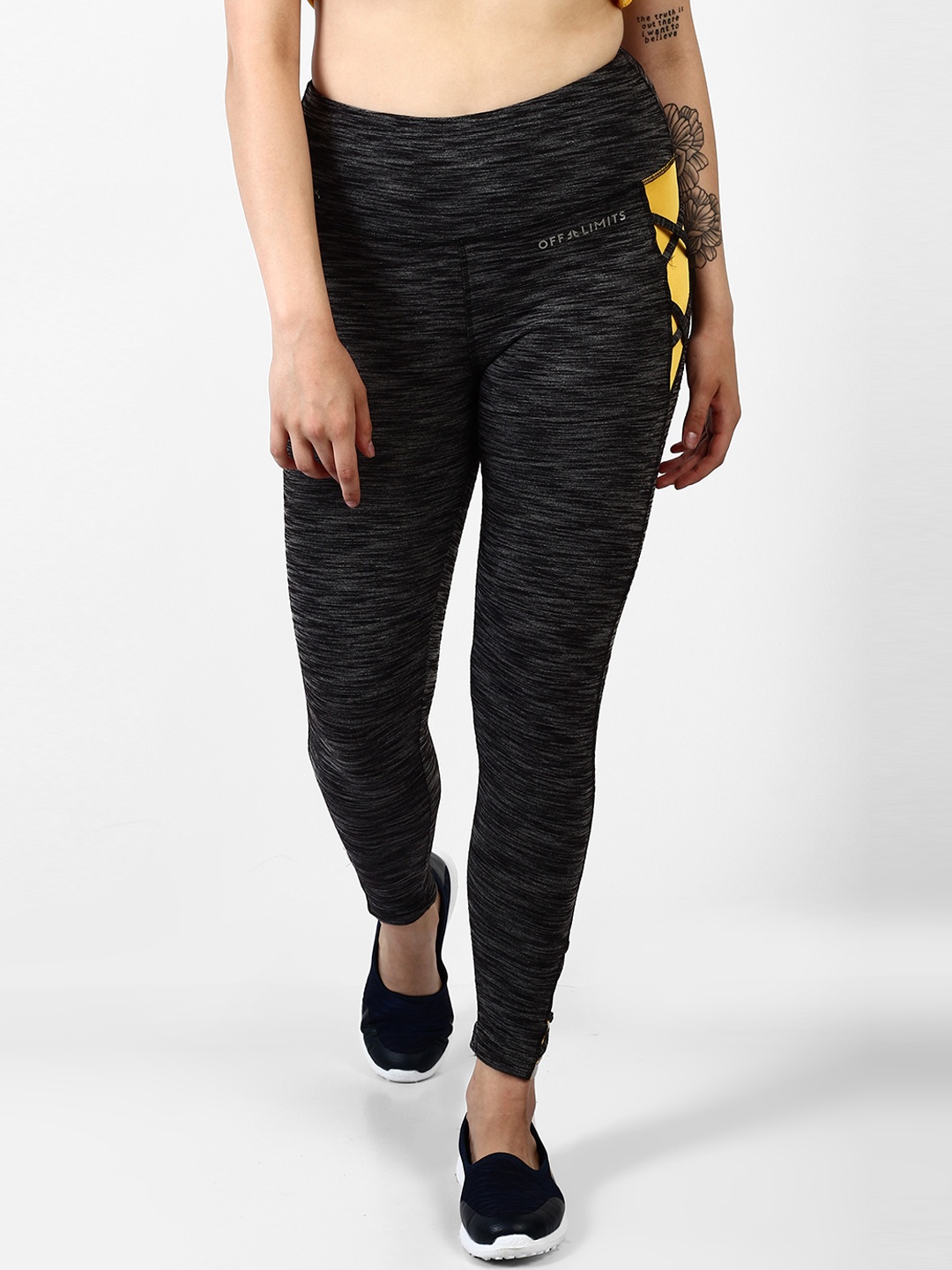 

OFF LIMITS Women Grey Melange & Yellow Colourblocked Tights