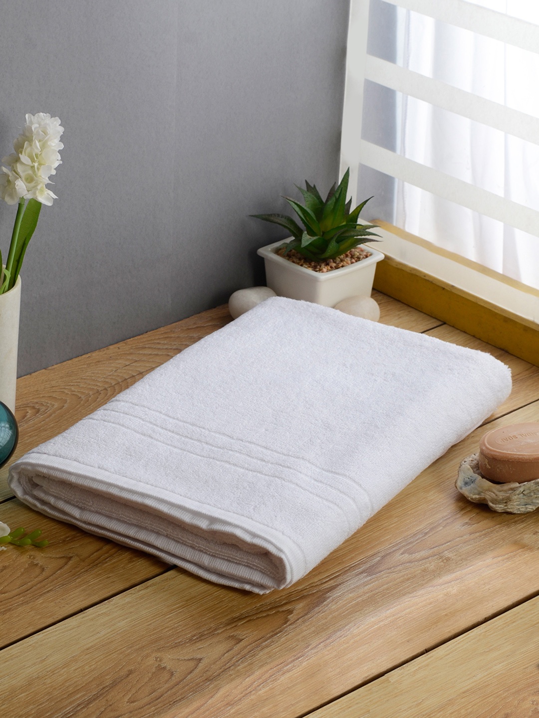 

Softweave Men White Solid 500 GSM Bath Towel