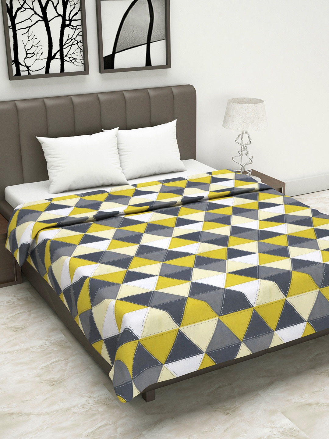 

Divine Casa Yellow & Grey Geometric AC Room 110 GSM Double Bed Dohar