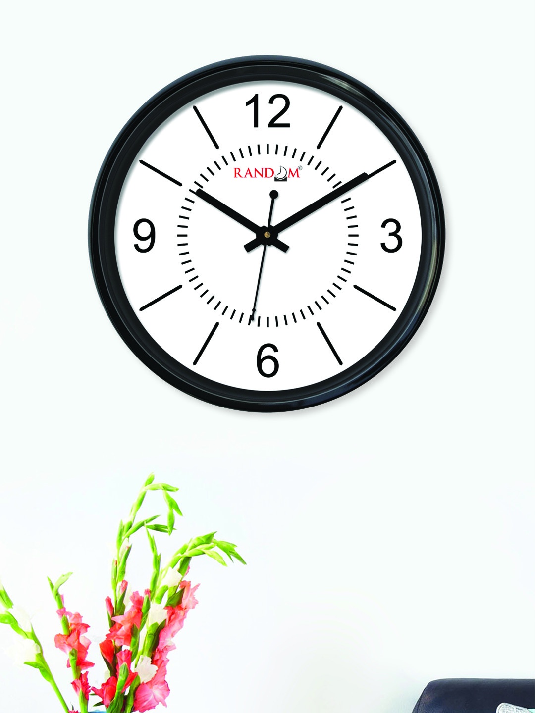 

RANDOM White Round Solid Analogue Wall Clock