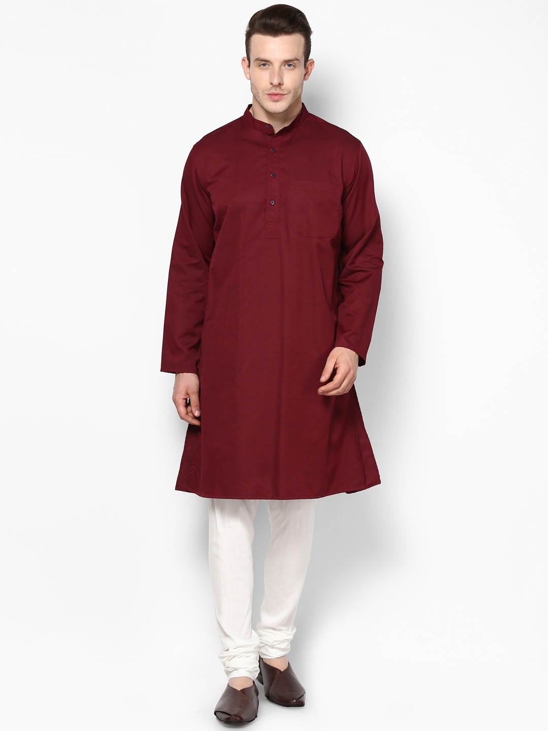 

even Men Maroon Solid Kurta with Pyjamas