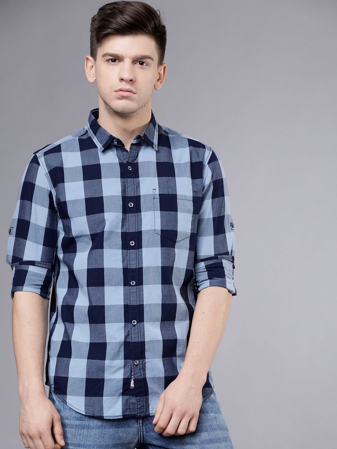 

LOCOMOTIVE Men Blue & Navy Blue Slim Fit Checked Casual Shirt