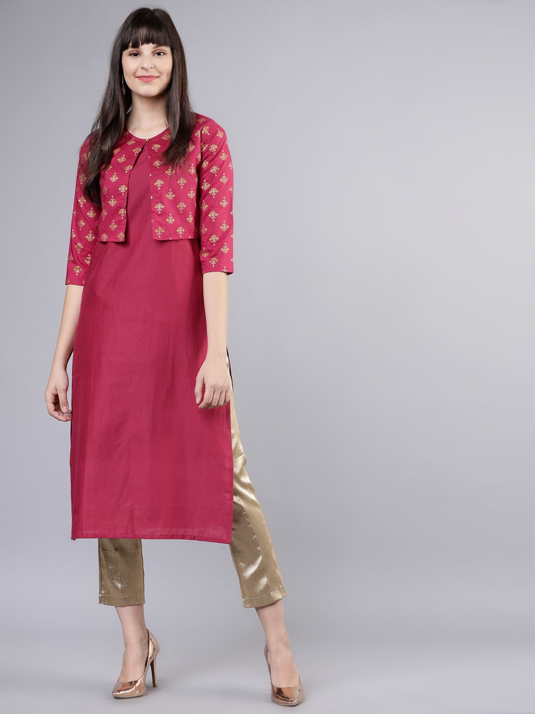 

Vishudh Women Magenta Solid Straight Kurta