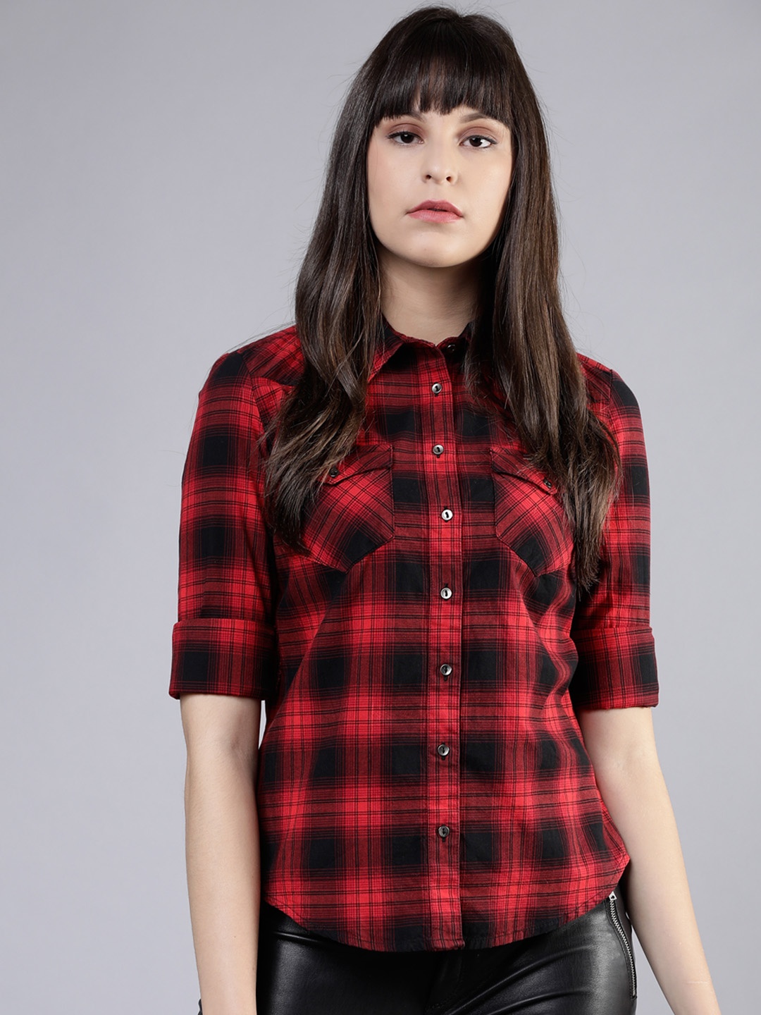 

Tokyo Talkies Women Red & Black Regular Fit Checked Casual Shirt