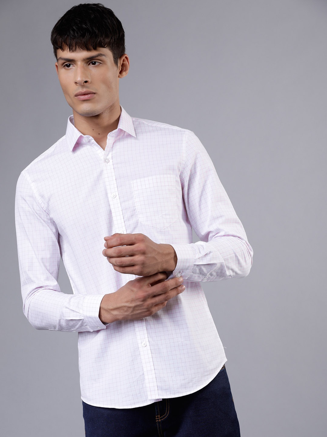 

HIGHLANDER Men White & Red Slim Fit Checked Casual Shirt