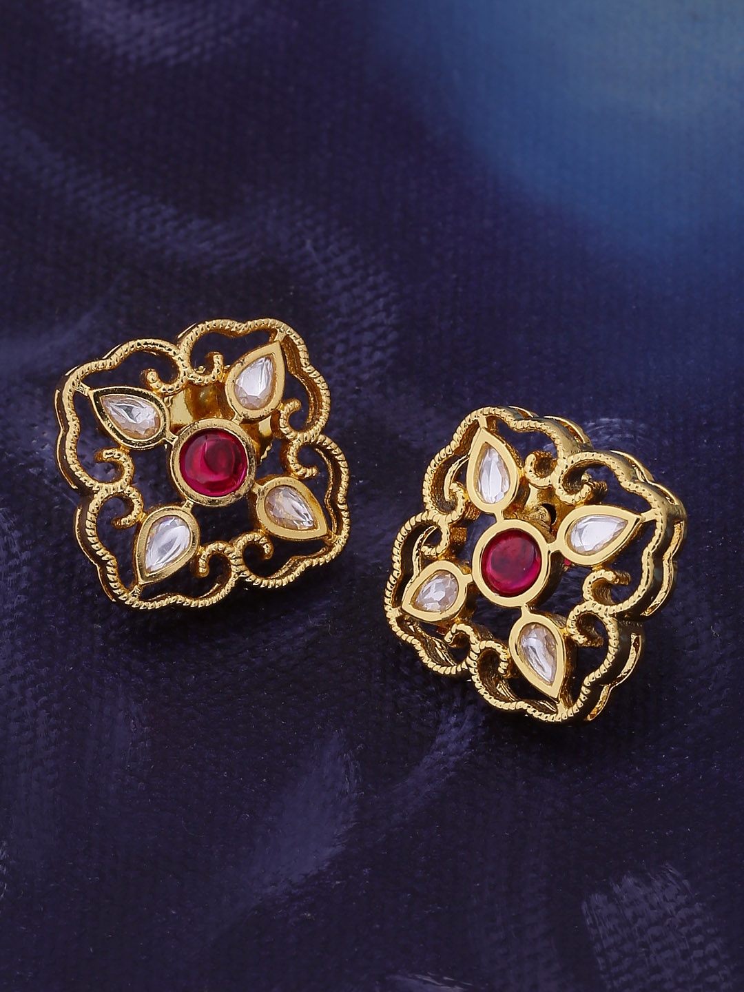 

Studio Voylla Gold-Toned & White Floral Studs
