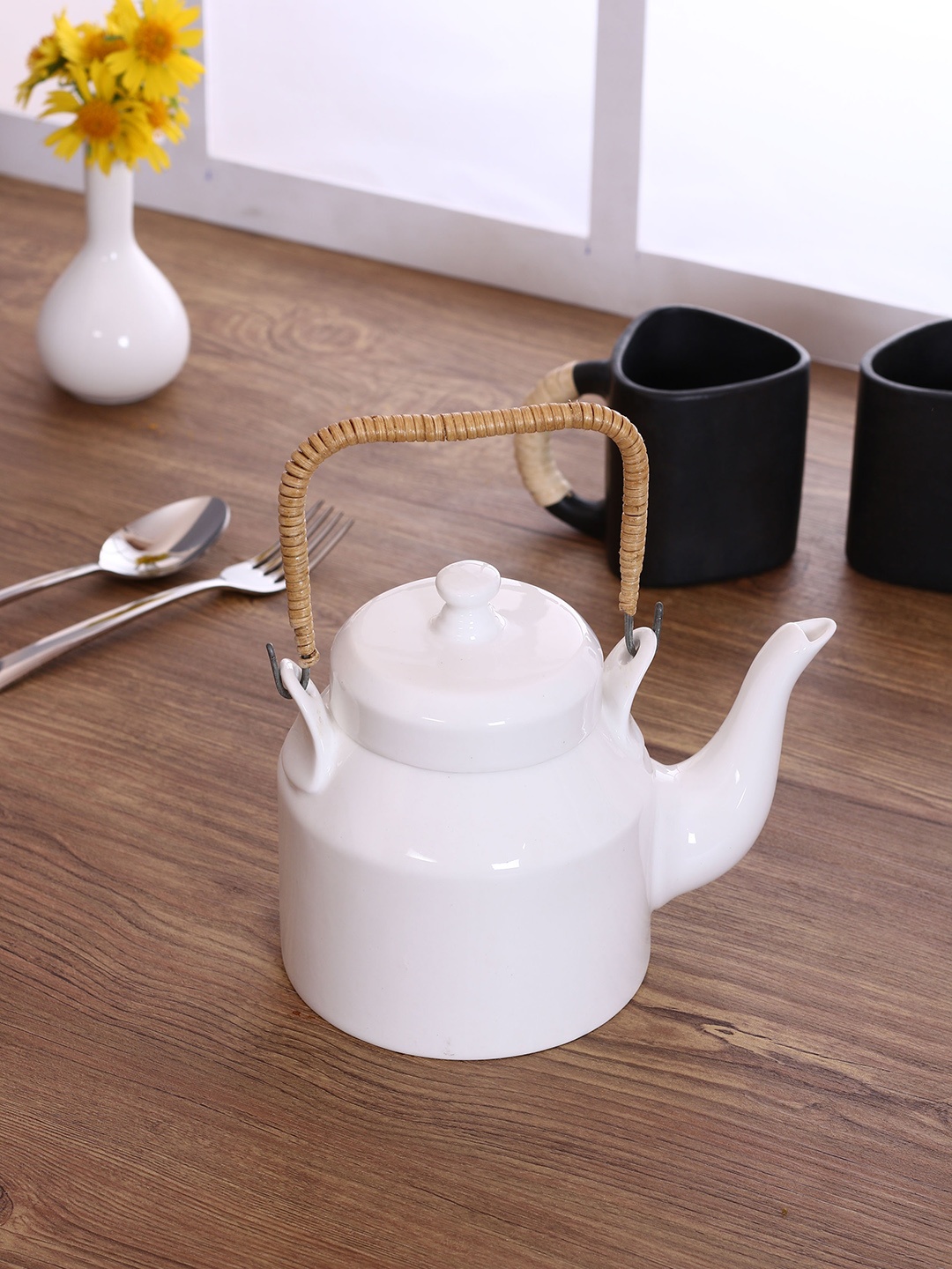 

CLAY CRAFT White Tea Kettle