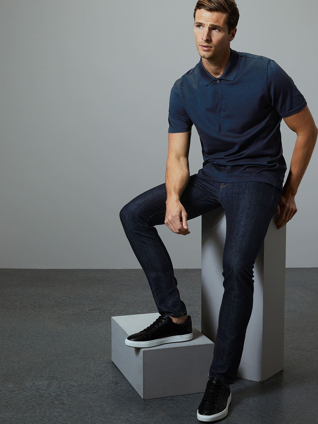 

Marks Spencer Men Blue Solid Polo Collar Pure Cotton T-shirt