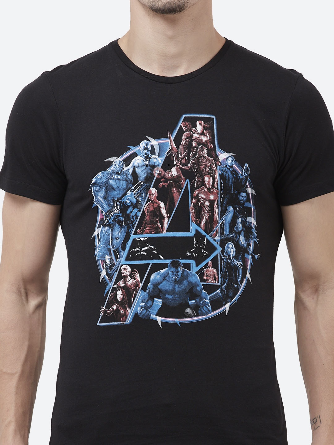 

Free Authority Men Black Avengers Printed Round Neck T-Shirt
