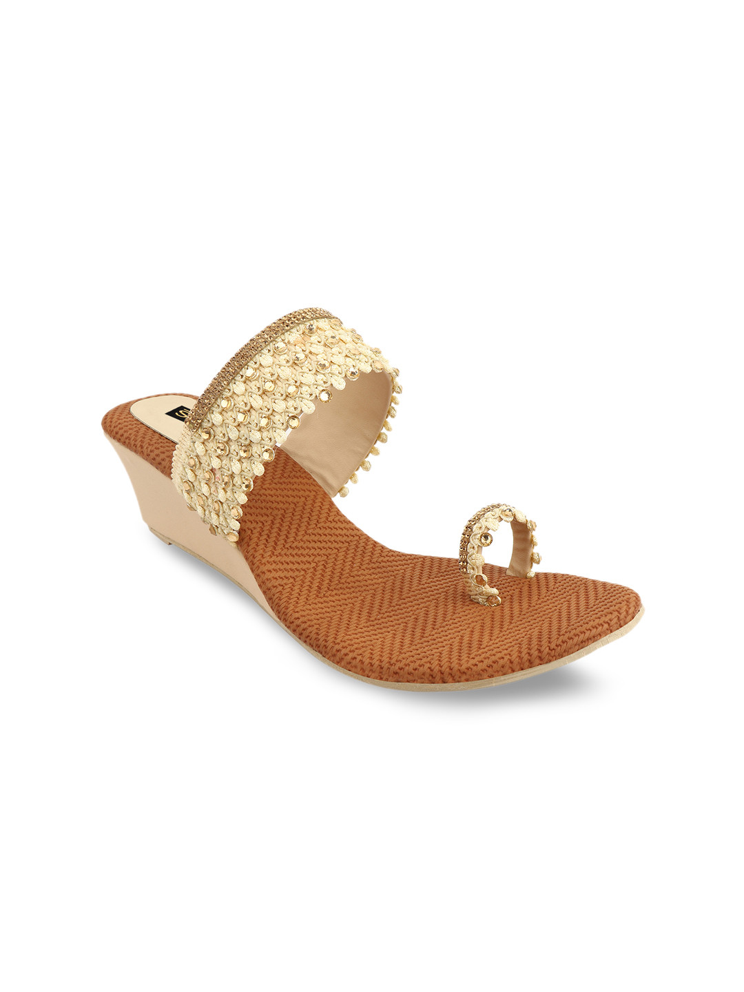 

Shoetopia Women Gold-Toned Woven Design Heels