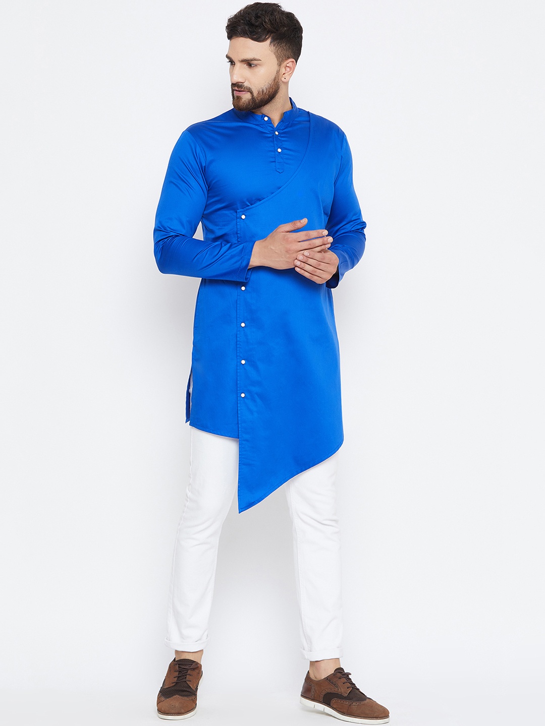 

Hypernation Men Blue Solid Straight Kurta