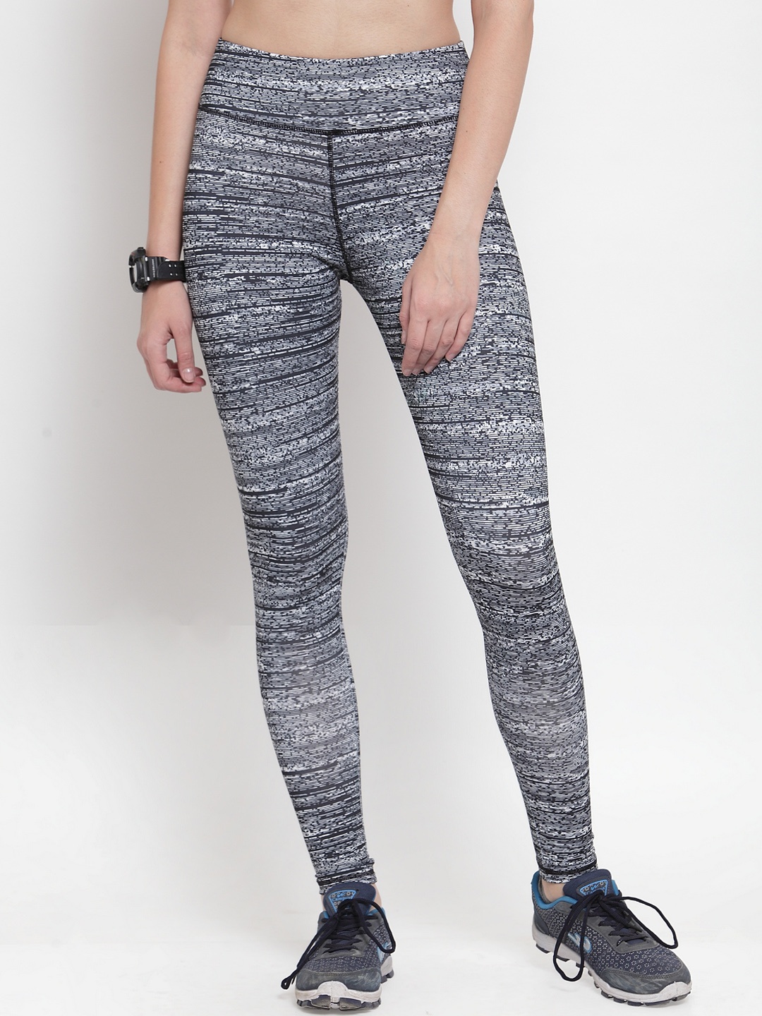 

Boston Club Women Black & White Printed Skinny-Fit Tights