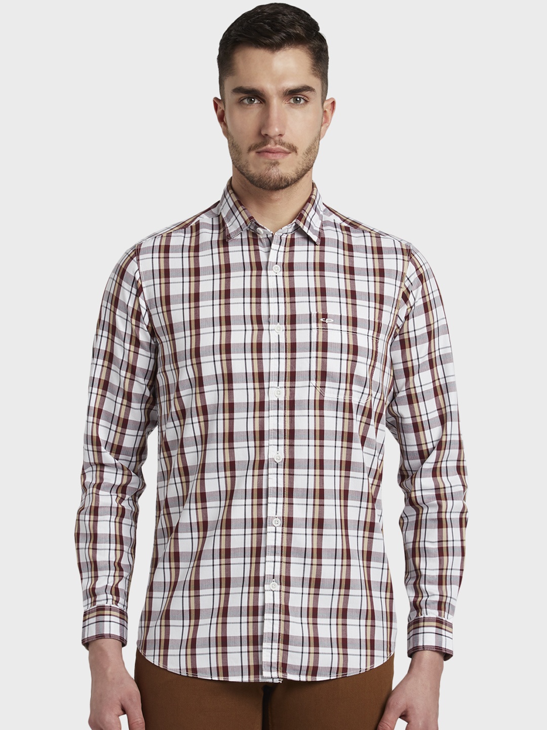 

ColorPlus Men White & Maroon Regular Fit Checked Casual Shirt