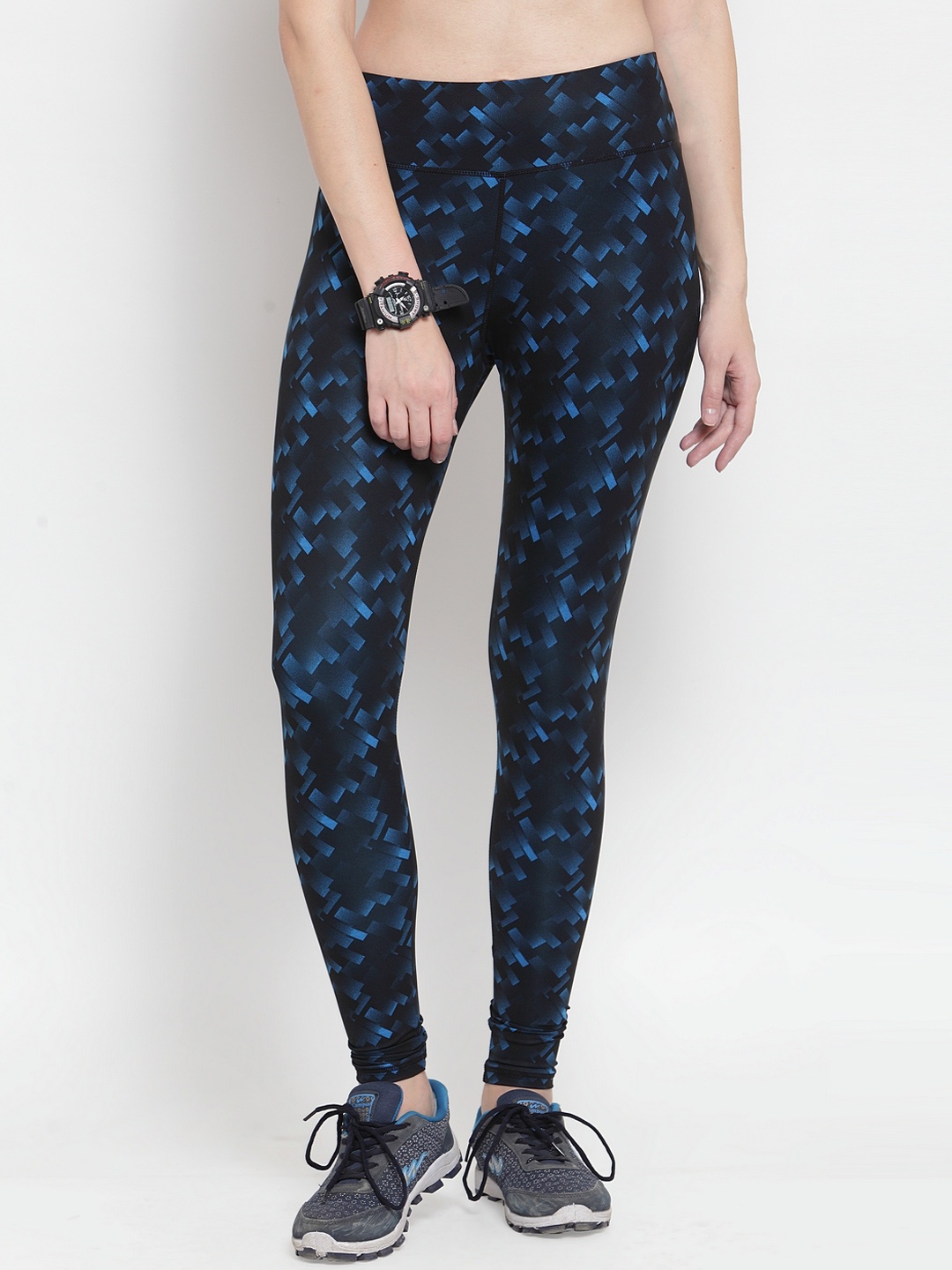 

Boston Club Women Black & Blue Printed Skinny-Fit Tights