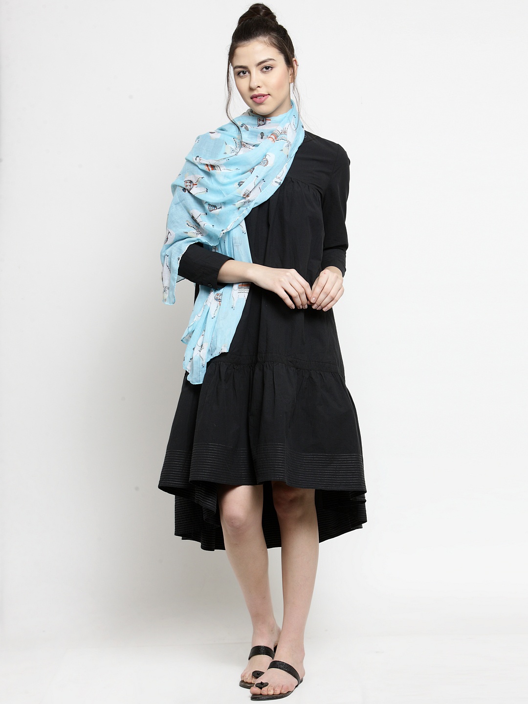 

J Style Women Blue & White Printed Stole