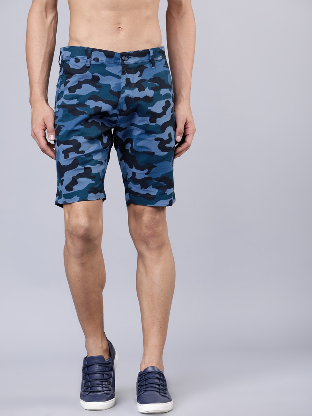 

HIGHLANDER Men Blue Camouflage Printed Slim Fit Regular Shorts
