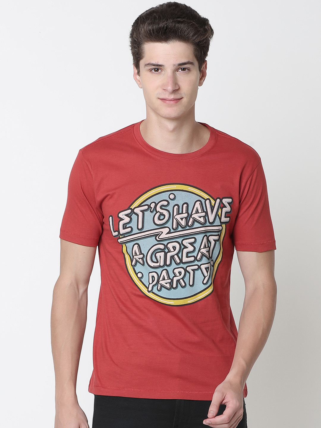 

Newport Men Red Printed Round Neck Pure Cotton T-shirt