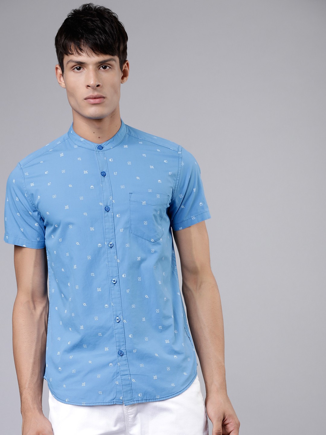 

LOCOMOTIVE Men Blue & White Slim Fit Printed Casual Shirt
