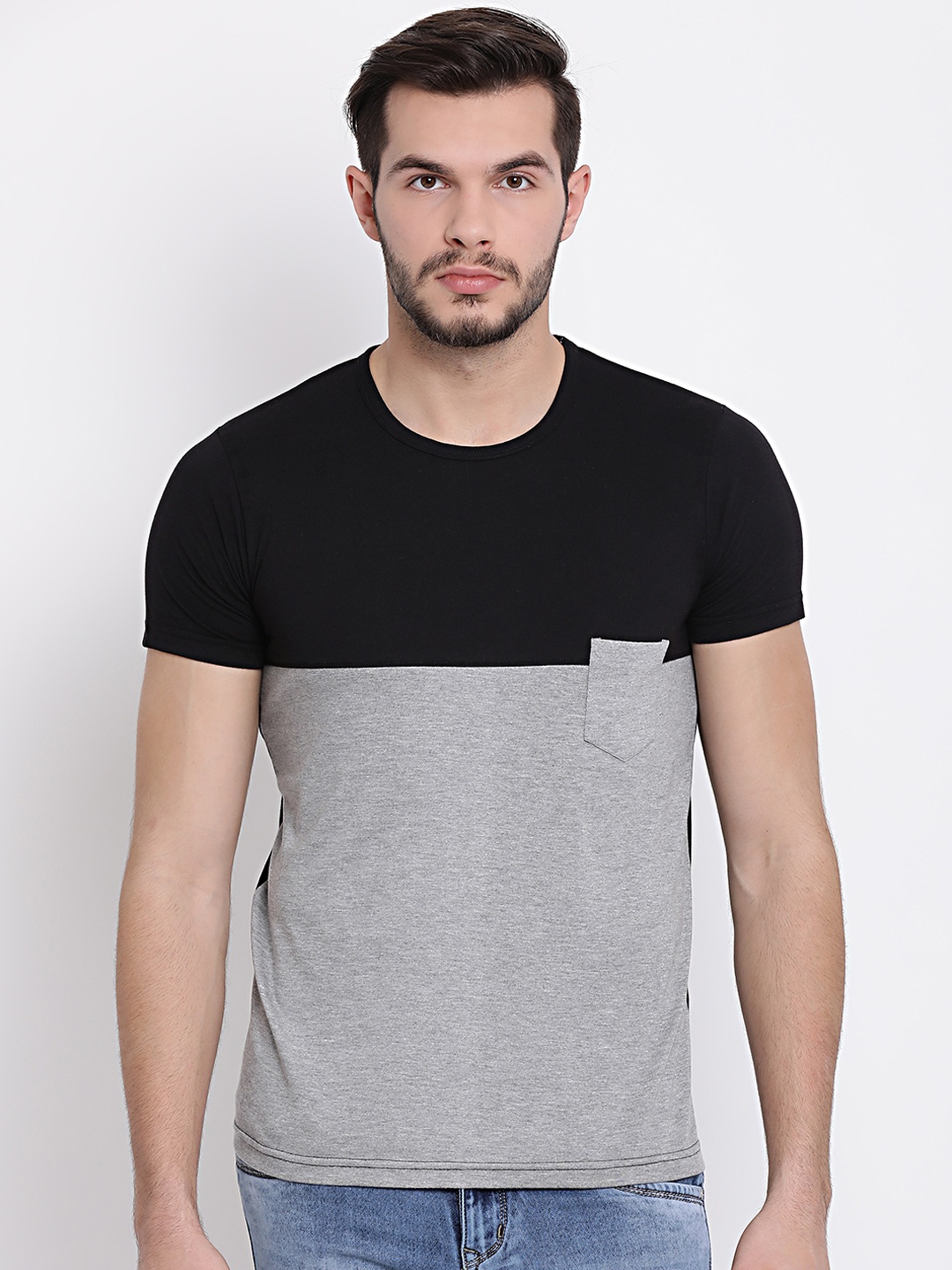 

MACK JONNEY Men Grey Colourblocked Round Neck T-shirt