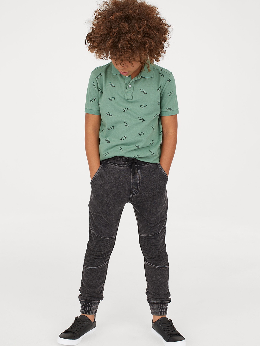 

H&M Boys Black Solid Joggers