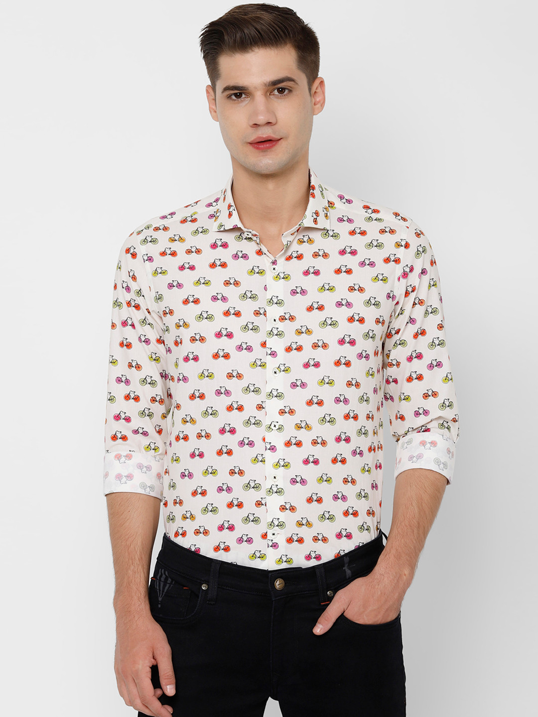 

SIMON CARTER LONDON Men White Slim Fit Printed Casual Shirt