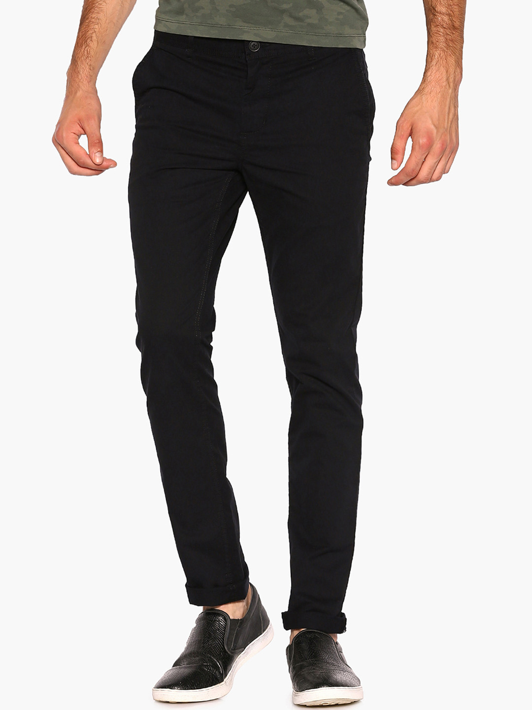 

Fame Forever by Lifestyle Men Black Slim Fit Solid Regular Trousers