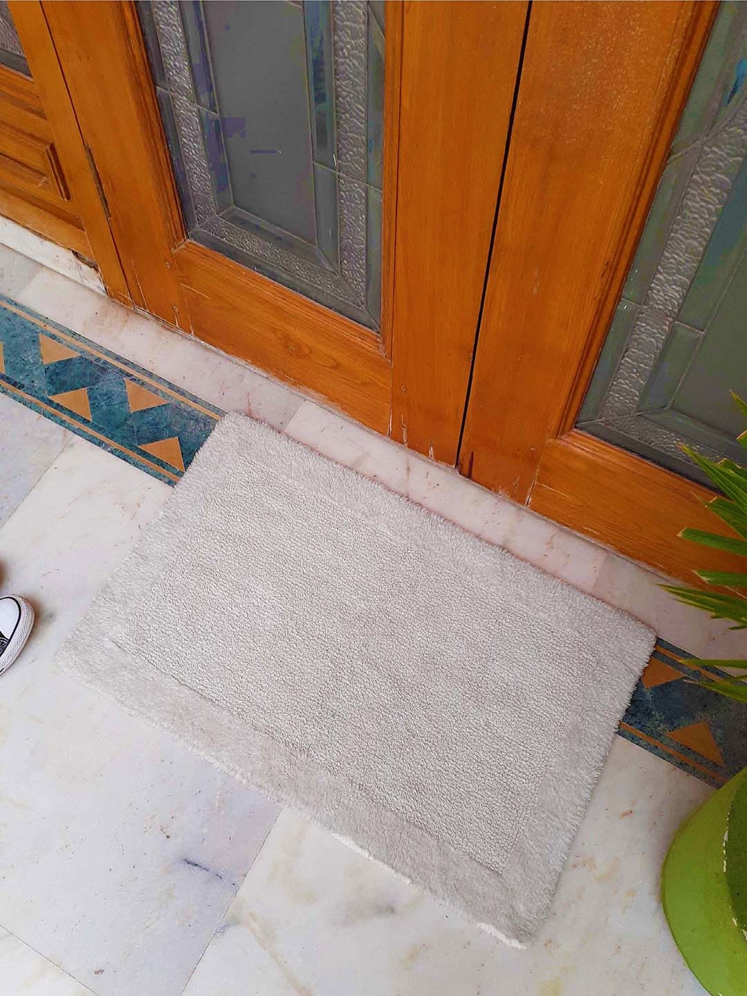 

Avira Home Cream Solid Cotton Anti-Slip Doormat