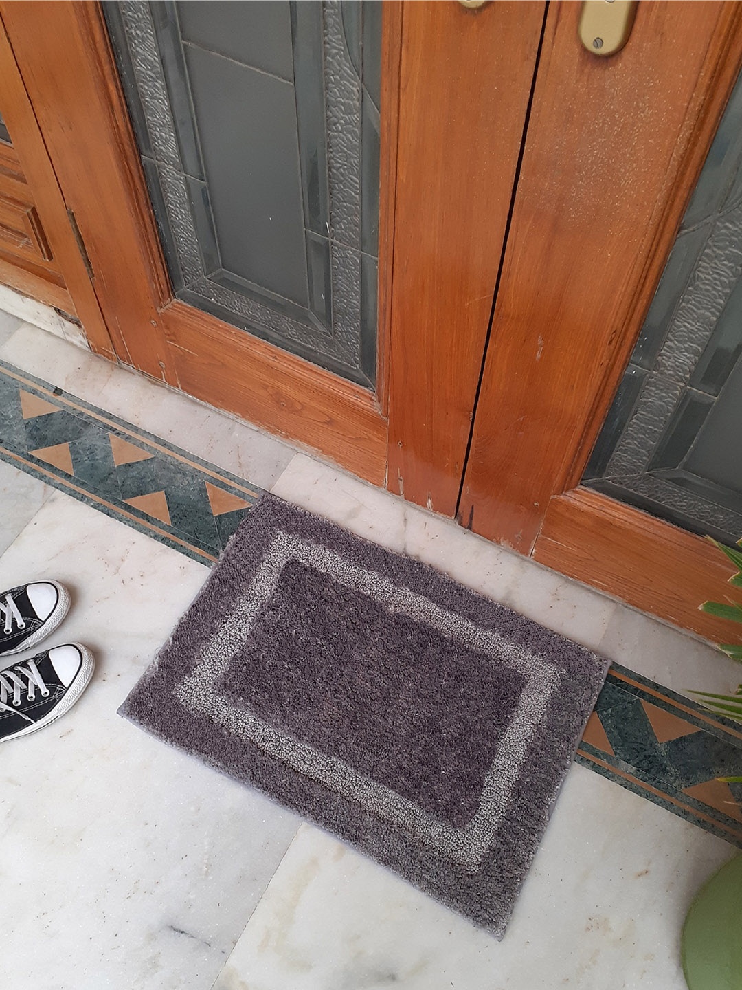 

Avira Home Grey Solid Microfiber Anti-Slip Doormat