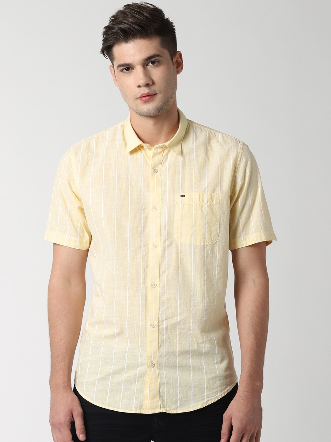 

Peter England Casuals Men Yellow Slim Fit Striped Casual Shirt