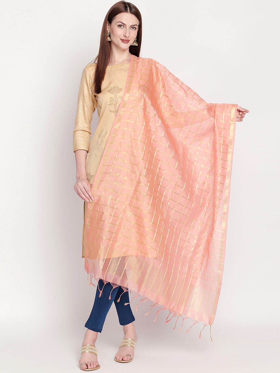 

Dupatta Bazaar Women Peach-Coloured & Gold-Toned Checked Dupatta