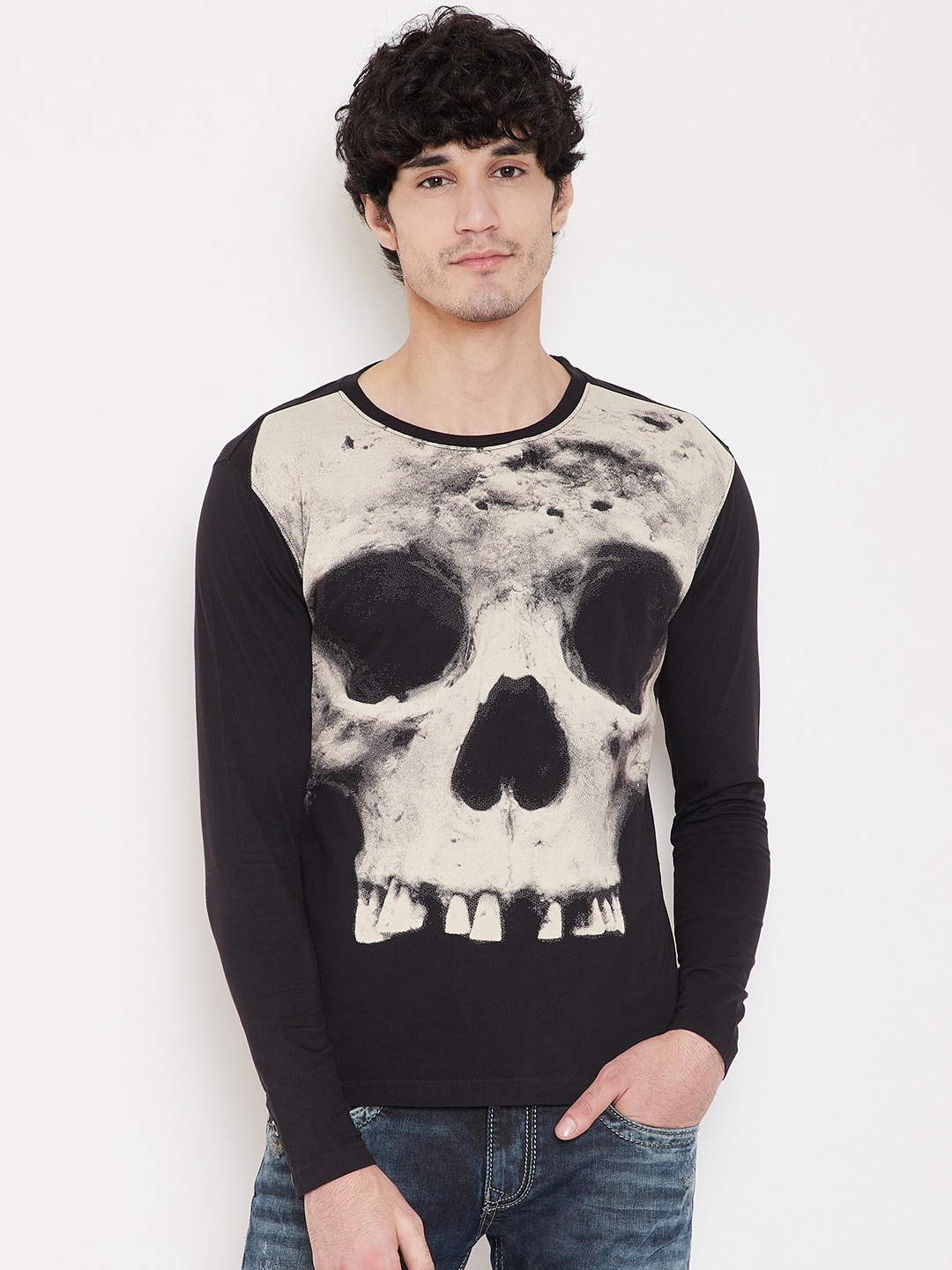 

PUNK Men Black Printed Round Neck T-shirt