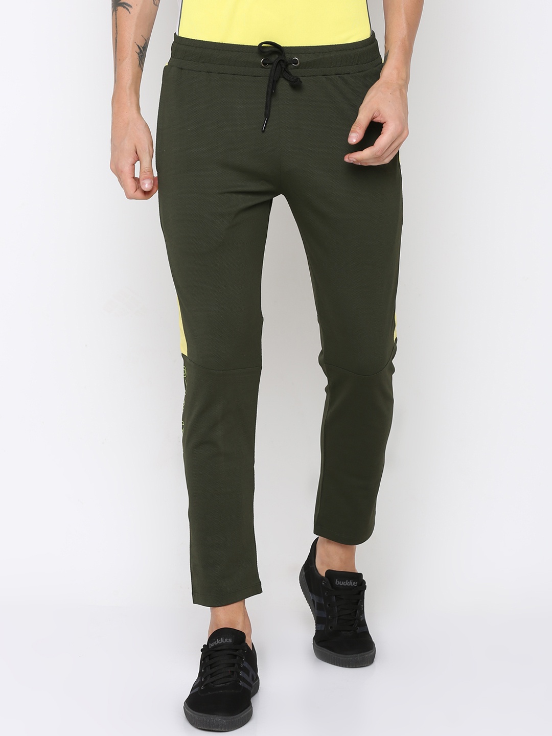 

PERFKT-U Men Olive Green solid Straight-Fit Trackpants