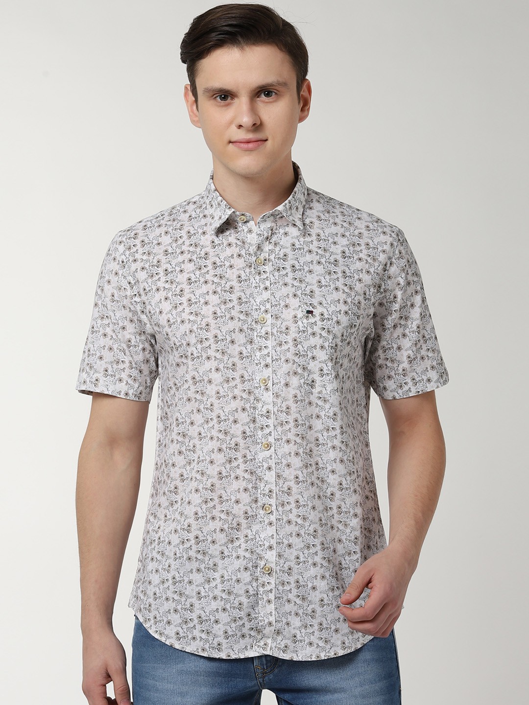 

Peter England Casuals Men White & Black Slim Fit Printed Casual Shirt